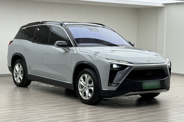 Used Nio ES8 2020 580 km Range 7-Seater Version Front Right 45 Deg