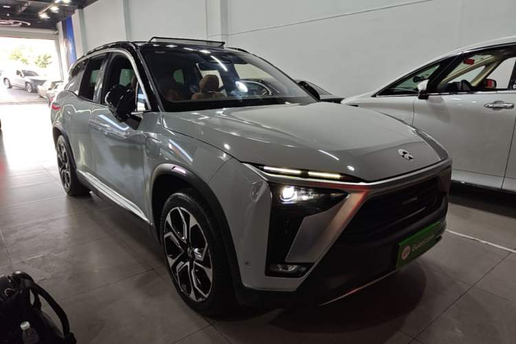 Used Nio ES8 2020 580 km Range Six-Seater Version Front Right 45 Deg