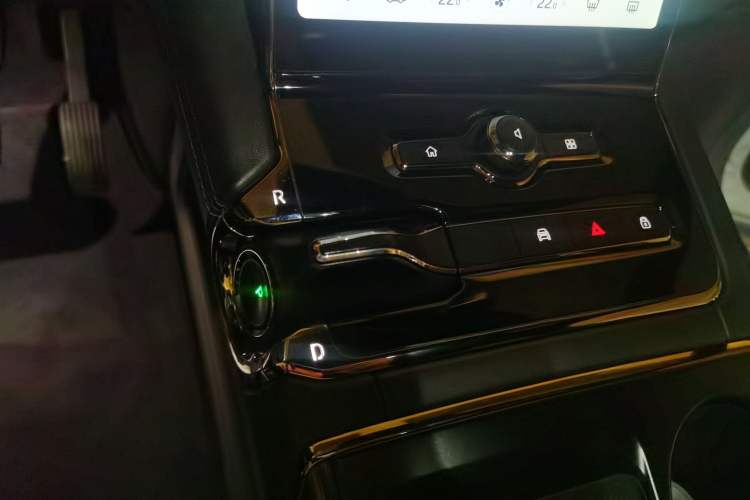 Used Nio ES8 2020 580 km Range Signature Edition Six-Seater Version Gear Lever