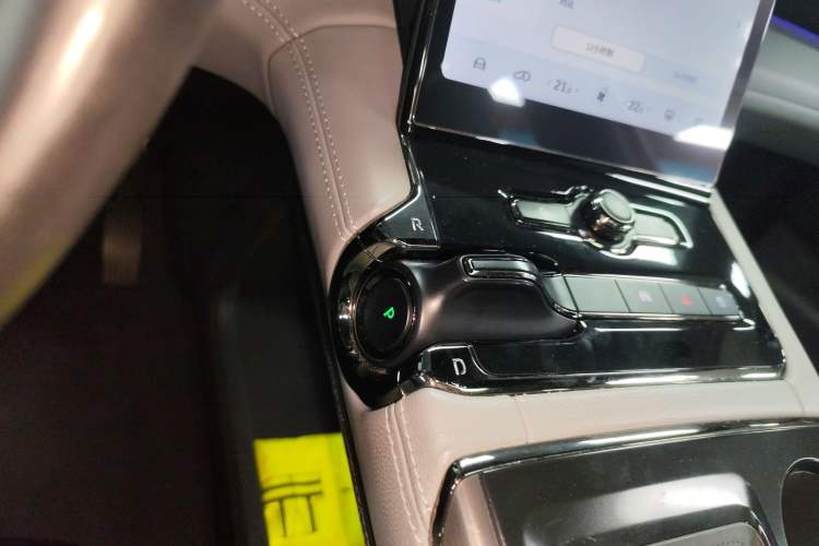 Used Nio ES8 2020 415 km Range 6-Seater Version Gear Lever
