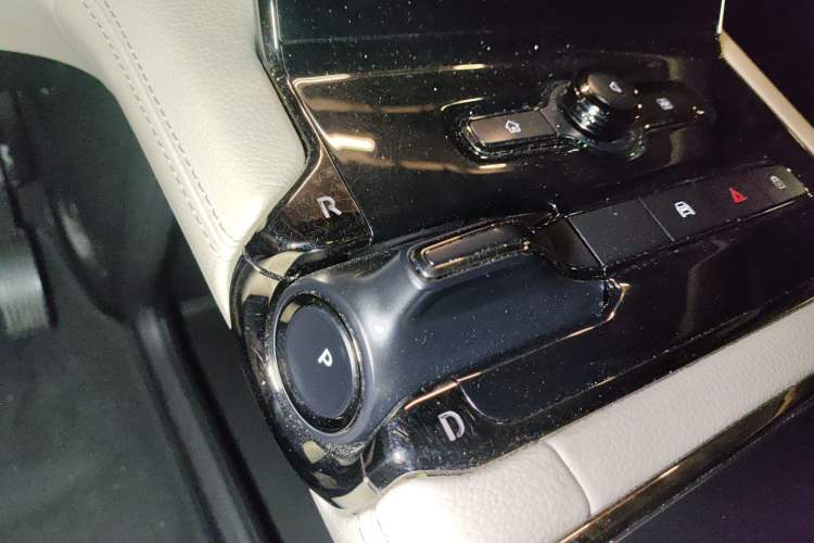 Used Nio ES8 2020 580 km Range Six-Seater Version Gear Lever