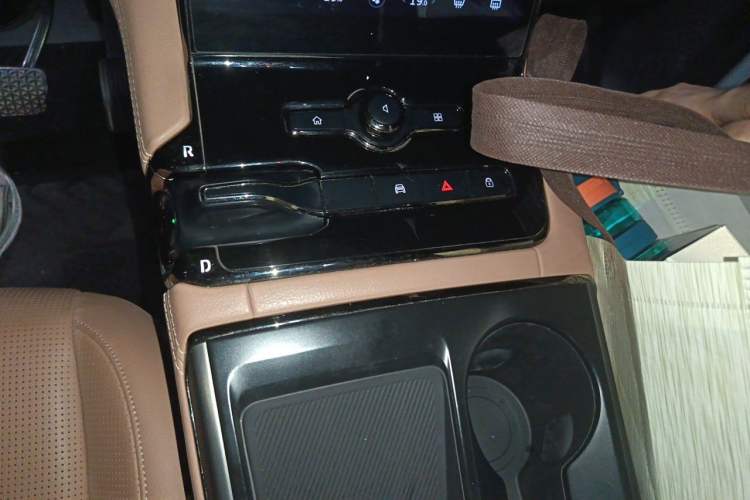 Used Nio ES8 2020 415 km Range 6-Seater Version Gear Lever