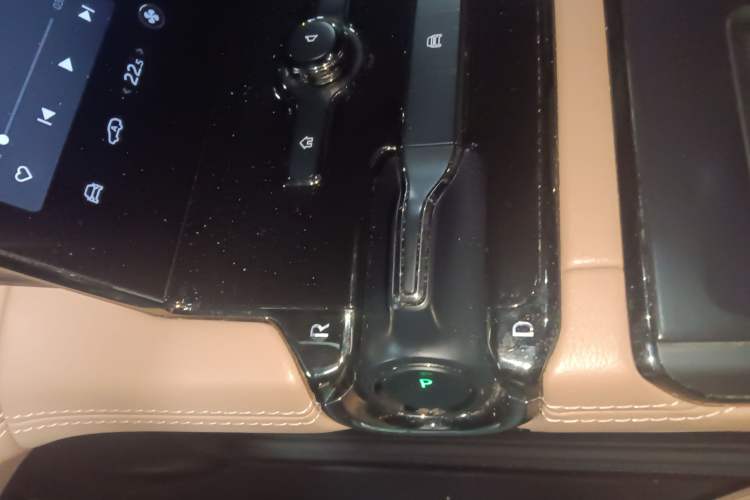 Used Nio ES8 2020 450 km Range 6-Seater Version Gear Lever