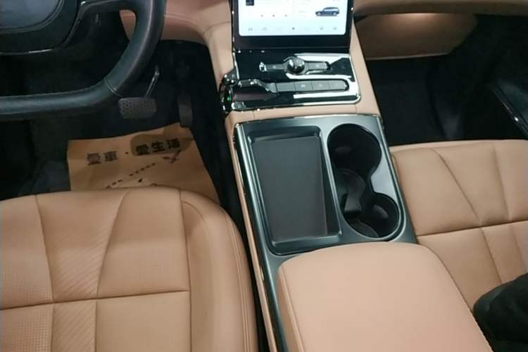 Used Nio ES8 2020 415 km Signature Edition 6-Seater Version Gear Lever