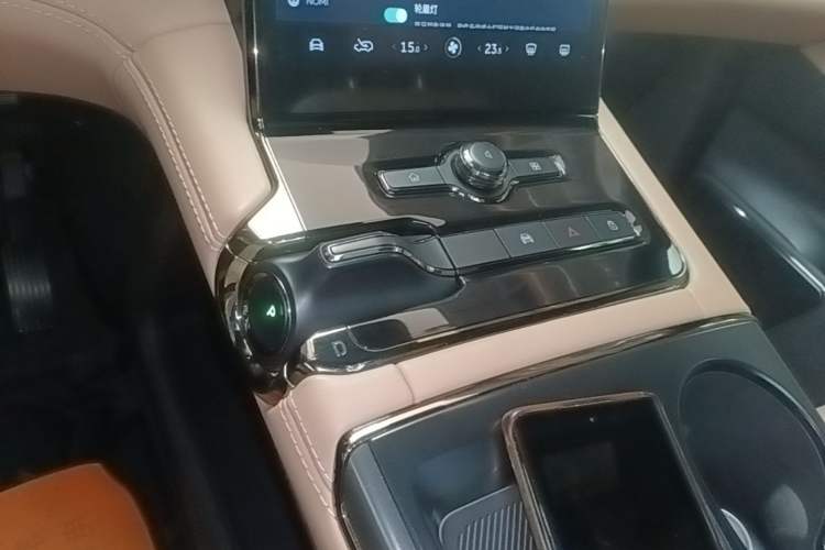 Used Nio ES8 2020 415 km Signature Edition 6-Seater Version Gear Lever