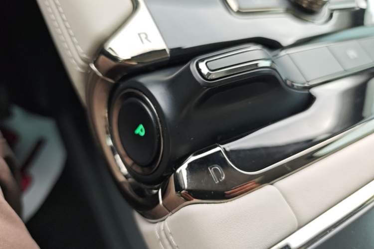 Used Nio ES8 2020 415 km Signature Edition 6-Seater Version Gear Lever
