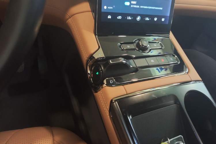 Used Nio ES8 2020 580 km Range Six-Seater Version Gear Lever