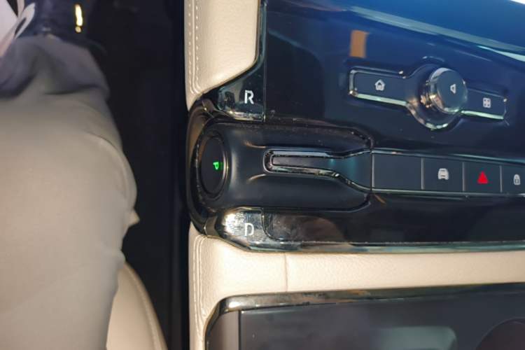 Used Nio ES8 2020 415 km Range 6-Seater Version Gear Lever