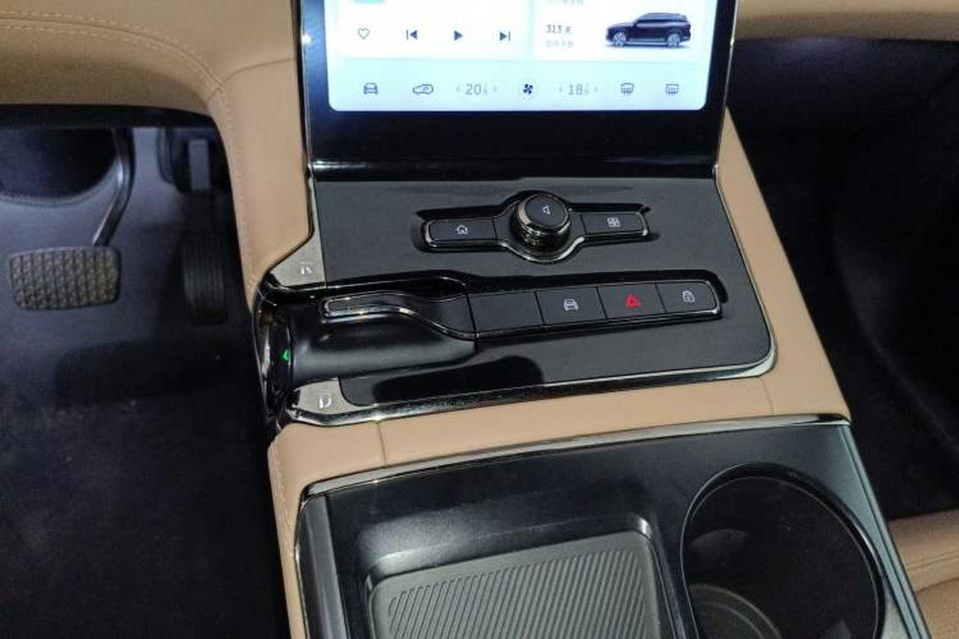 Used Nio ES8 2020 415 km Signature Edition 6-Seater Version Gear Lever