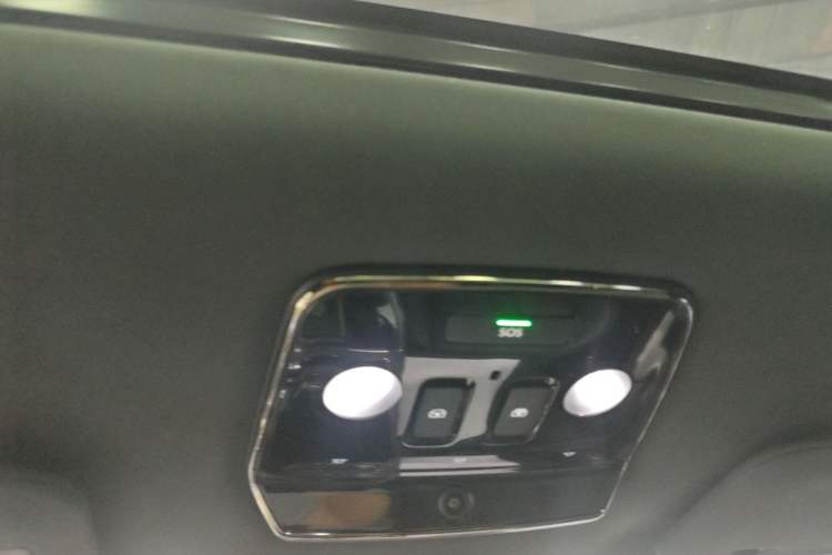 Used Nio ES8 2020 580 km Range Six-Seater Version Headliner