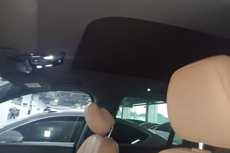 Used Nio ES8 2020 450 km Range 6-Seater Version Headliner