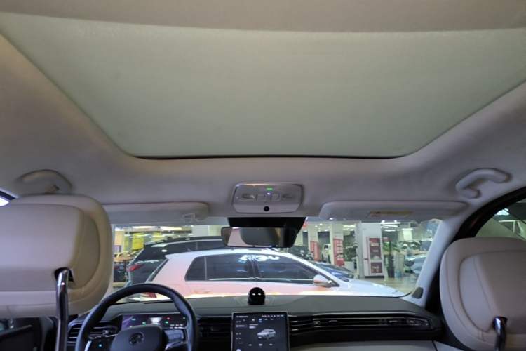 Used Nio ES8 2020 415 km Signature Edition 6-Seater Version Headliner