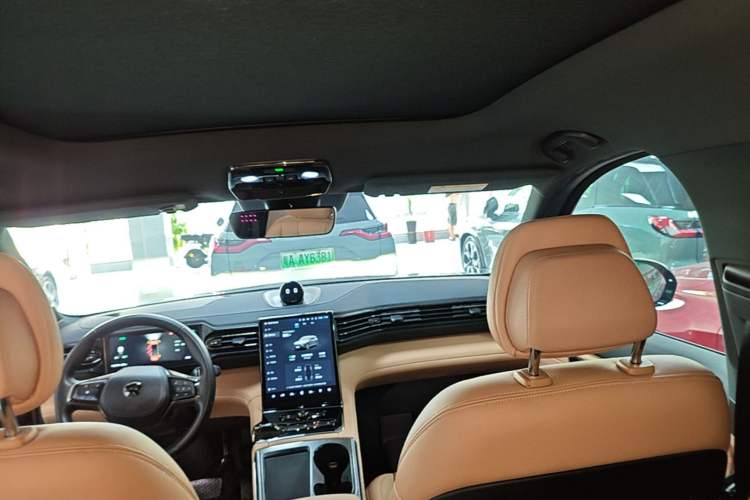 Used Nio ES8 2020 450 km Range 7-Seater Version Headliner