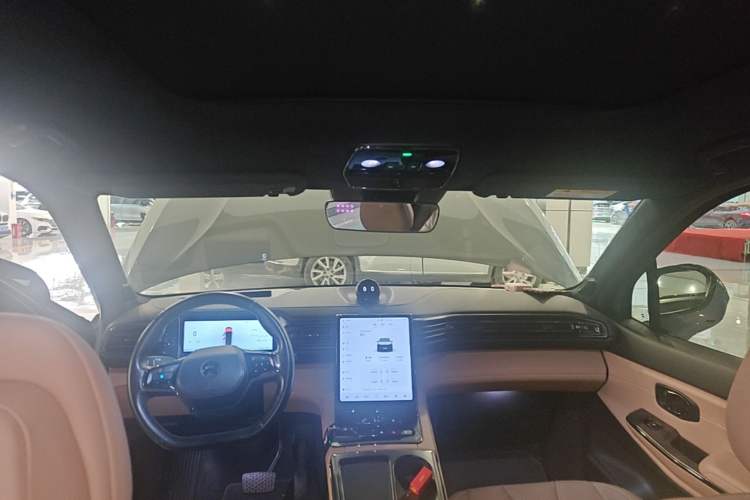 Used Nio ES8 2020 415 km Signature Edition 6-Seater Version Headliner