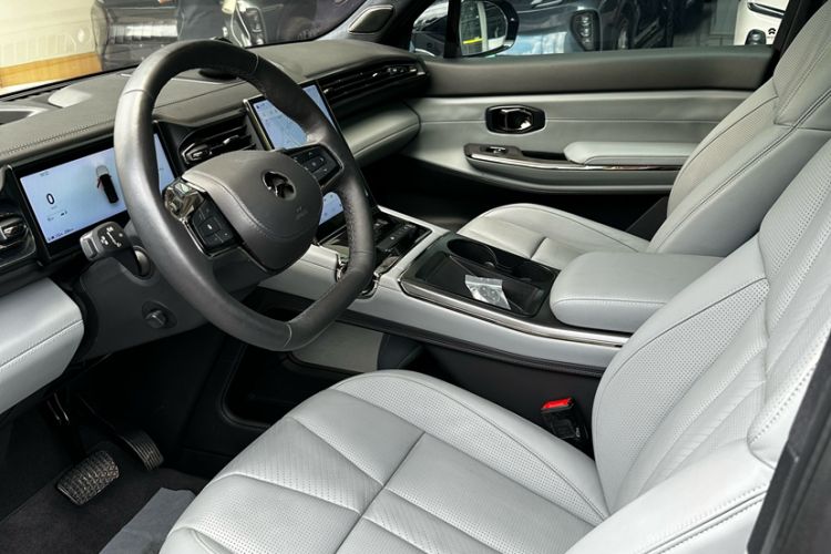 Used Nio ES8 2020 580 km Range Signature Edition Six-Seater Version Interior 1