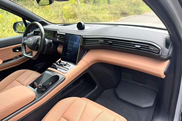 Used Nio ES8 2020 450 km Range 7-Seater Version Interior 3