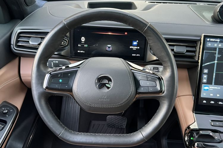Used Nio ES8 2020 580 km Range Signature Edition Six-Seater Version Interior 5