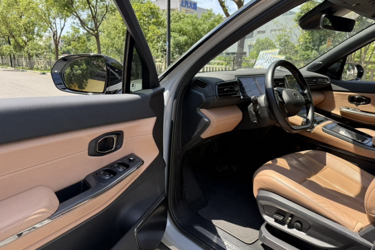 Used Nio ES8 2020 415 km Range 6-Seater Version Interior 7