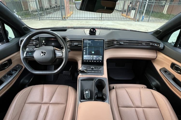 Used Nio ES8 2020 580 km Range Signature Edition Six-Seater Version Interior 8