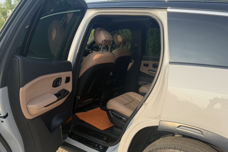 Used Nio ES8 2020 415 km Range 6-Seater Version Interior 9