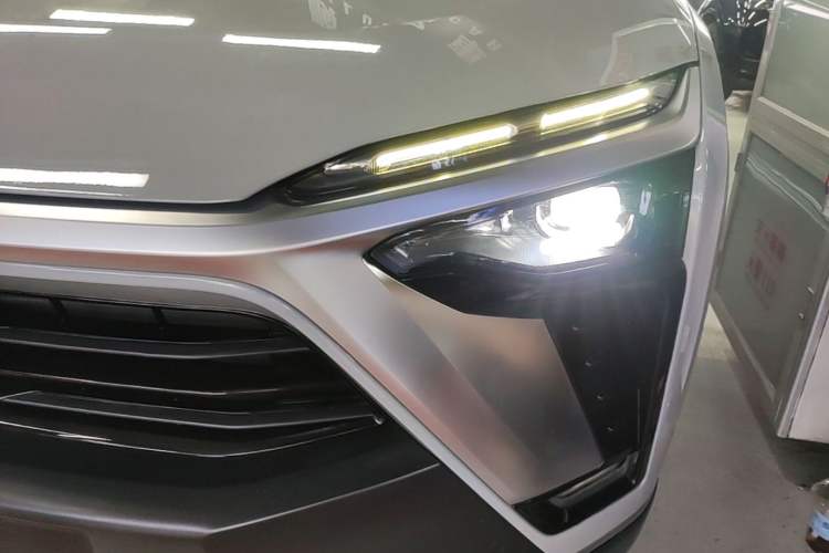 Used Nio ES8 2020 415 KM Signature Edition 7-Seater Version Left Front Headlight