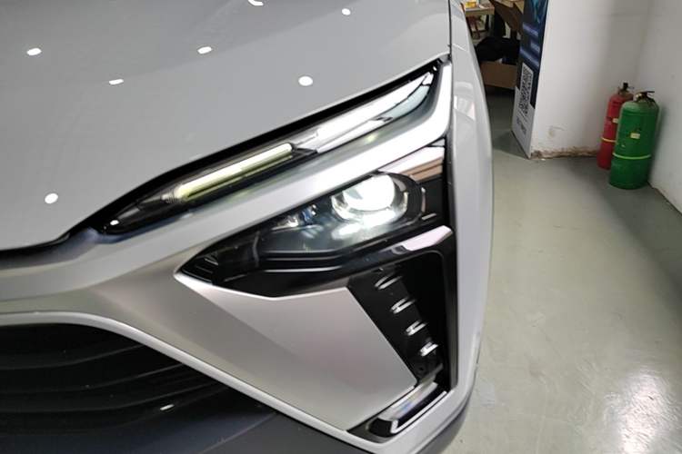 Used Nio ES8 2020 415 km Signature Edition 6-Seater Version Left Front Headlight