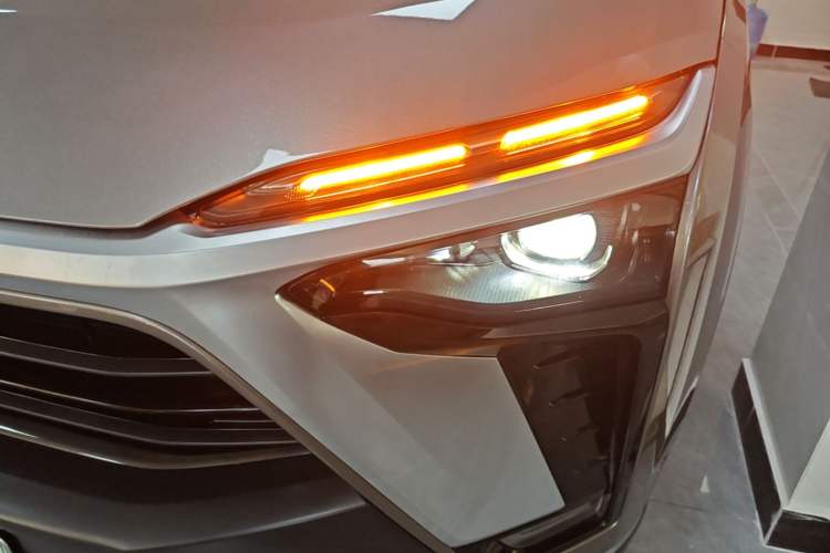 Used Nio ES8 2020 450 km Range 7-Seater Version Left Front Headlight