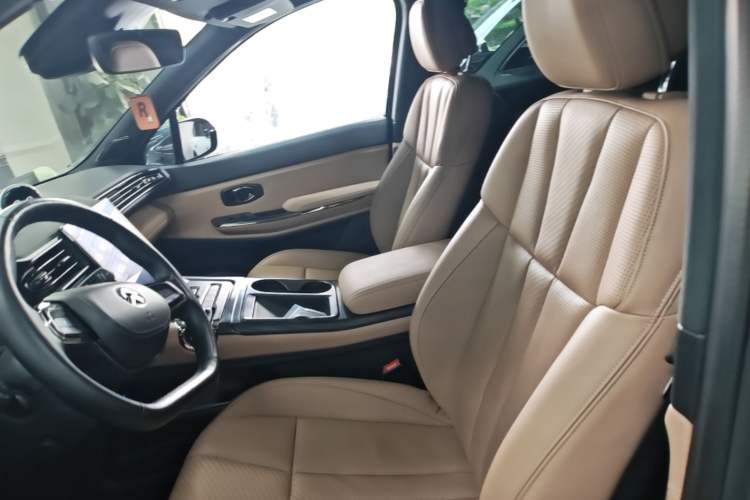 Used Nio ES8 2020 415 km Range 7-Seater Version Left Front Seat