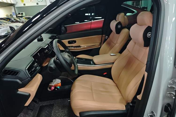 Used Nio ES8 2020 415 km Range 7-Seater Version Left Front Seat