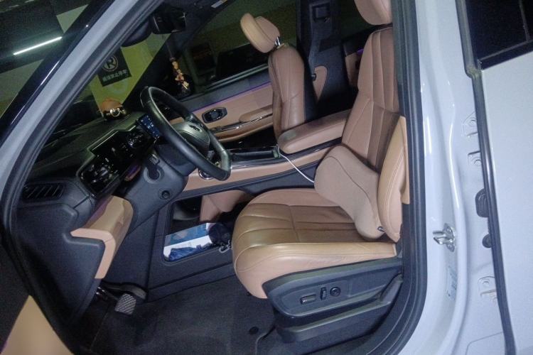 Used Nio ES8 2020 580 km Range Signature Edition Six-Seater Version Left Front Seat