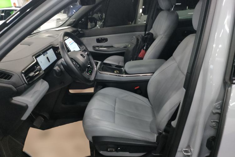 Used Nio ES8 2020 450 km Range 7-Seater Version Left Front Seat