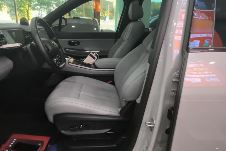 Used Nio ES8 2020 580 km Signature Edition 7-Seater Version Left Front Seat