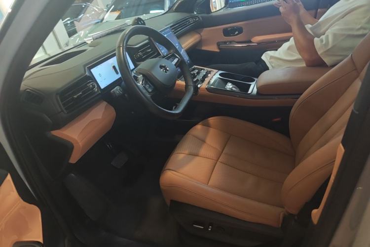 Used Nio ES8 2020 580 km Range Six-Seater Version Left Front Seat