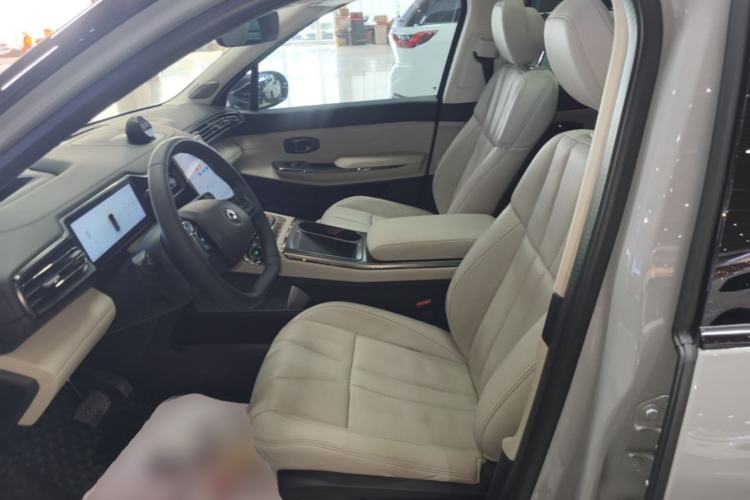 Used Nio ES8 2020 580 km Range Signature Edition Six-Seater Version Left Front Seat