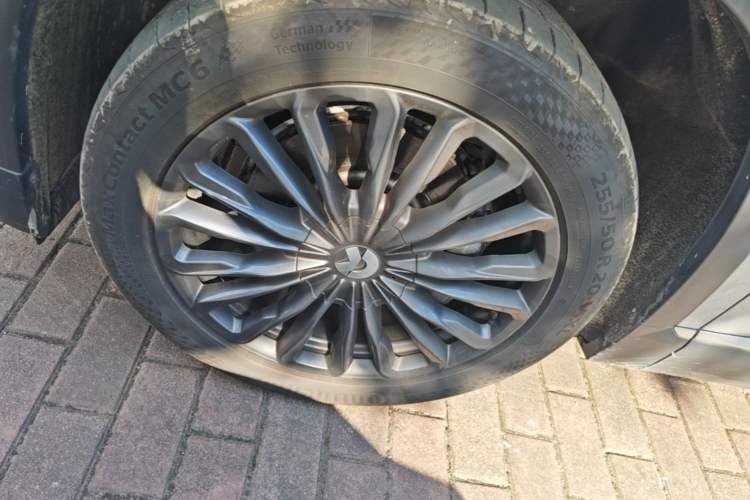 Used Nio ES8 2020 580 km Range Six-Seater Version Left Front Wheel Hub