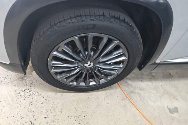 Used Nio ES8 2020 415 km Range 7-Seater Version Left Front Wheel Hub