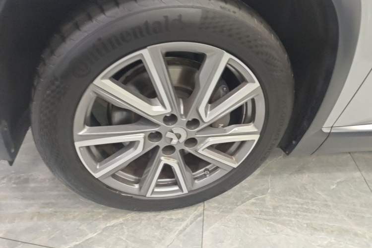 Used Nio ES8 2020 580 km Range Six-Seater Version Left Front Wheel Hub