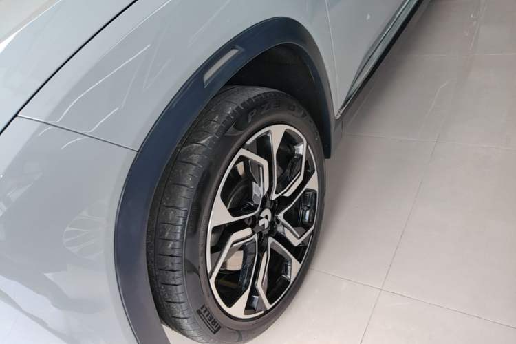 Used Nio ES8 2020 580 km Range Signature Edition Six-Seater Version Left Front Wheel Hub