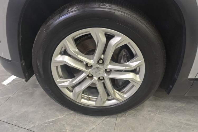 Used Nio ES8 2020 415 km Range 6-Seater Version Left Front Wheel Hub