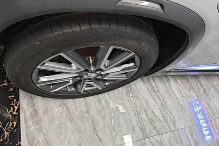 Used Nio ES8 2020 580 km Signature Edition 7-Seater Version Left Front Wheel Hub