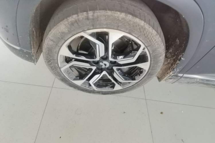 Used Nio ES8 2020 580 km Range Signature Edition Six-Seater Version Left Front Wheel Hub