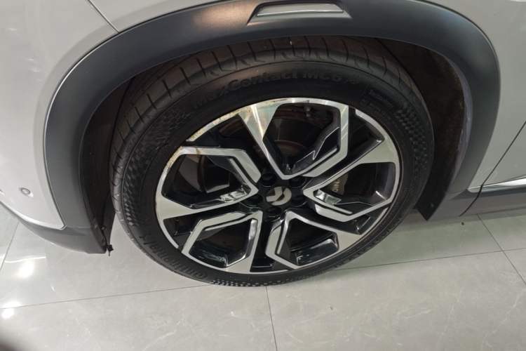 Used Nio ES8 2020 580 km Range Signature Edition Six-Seater Version Left Front Wheel Hub