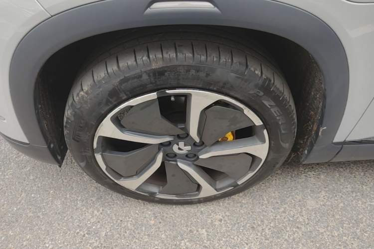 Used Nio ES8 2020 415 km Signature Edition 6-Seater Version Left Front Wheel Hub
