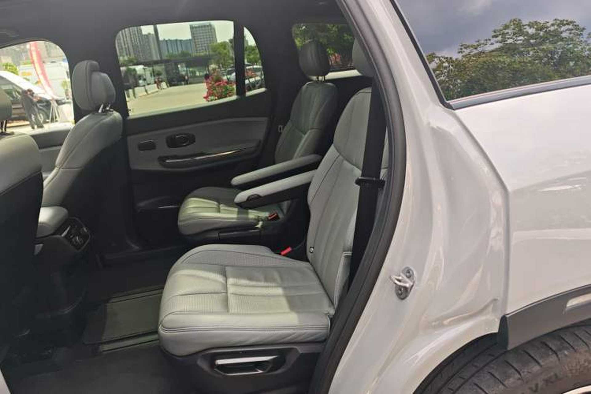 Used Nio ES8 2020 580 km Range Signature Edition Six-Seater Version Left Rear Seat