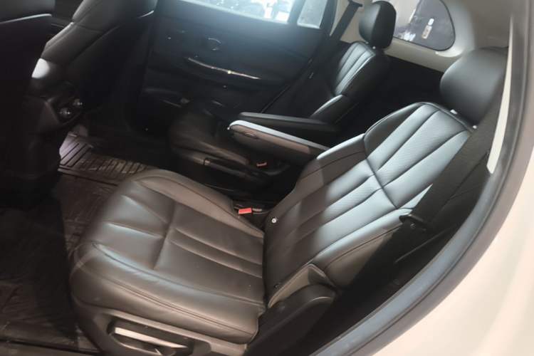 Used Nio ES8 2020 415 km Range 6-Seater Version Left Rear Seat