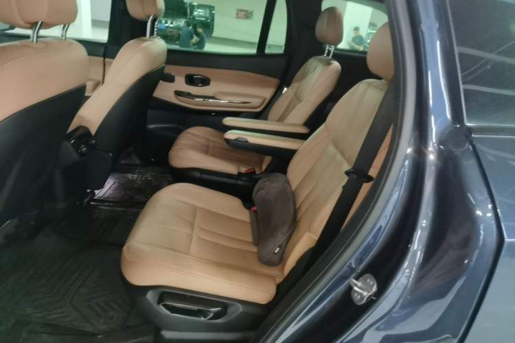 Used Nio ES8 2020 580 km Range Signature Edition Six-Seater Version Left Rear Seat
