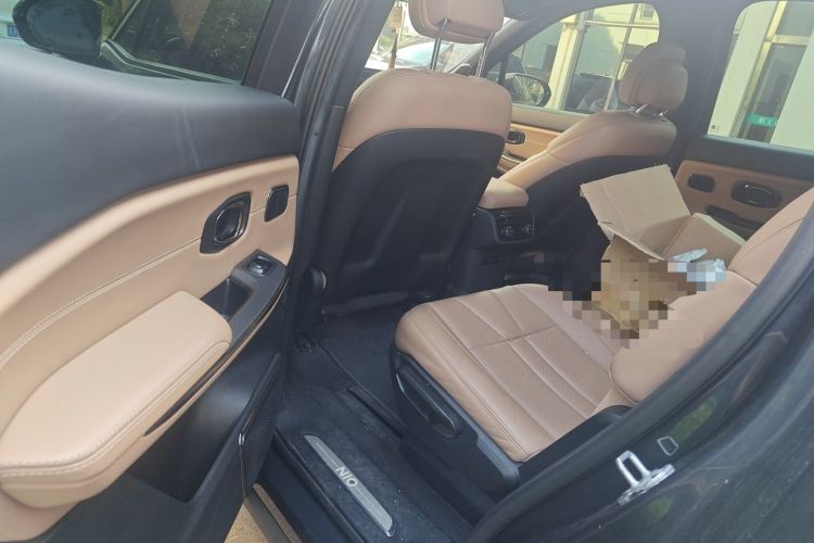 Used Nio ES8 2020 415 km Signature Edition 6-Seater Version Left Rear Seat