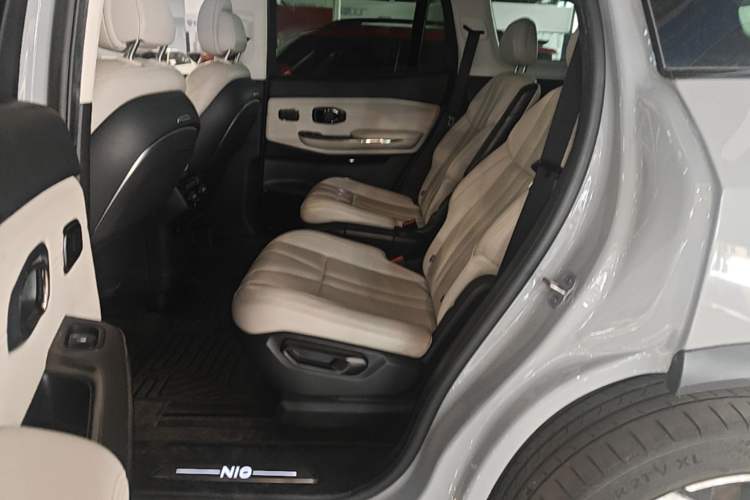 Used Nio ES8 2020 415 km Signature Edition 6-Seater Version Left Rear Seat