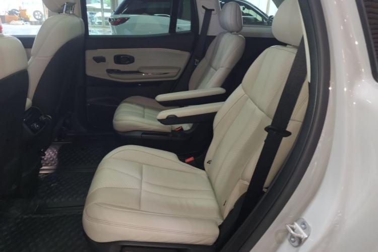 Used Nio ES8 2020 580 km Range Signature Edition Six-Seater Version Left Rear Seat