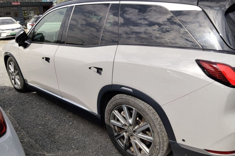 Used Nio ES8 2020 415 km Range 6-Seater Version Left Side